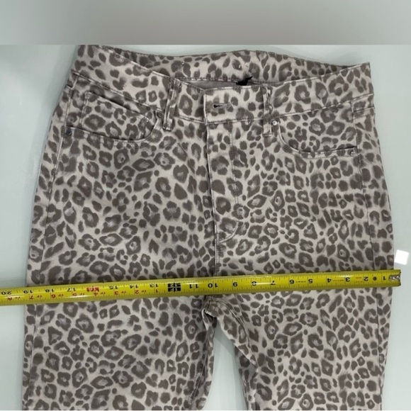 White House Black Market Women's Jeans Size 29 Leopard Print Skinny Ankle Fit - Picture 2 of 7